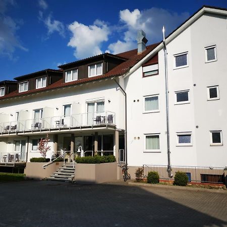 Hotel Loewen Меккенбойрен Экстерьер фото