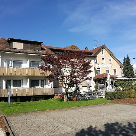 Hotel Loewen Меккенбойрен Экстерьер фото