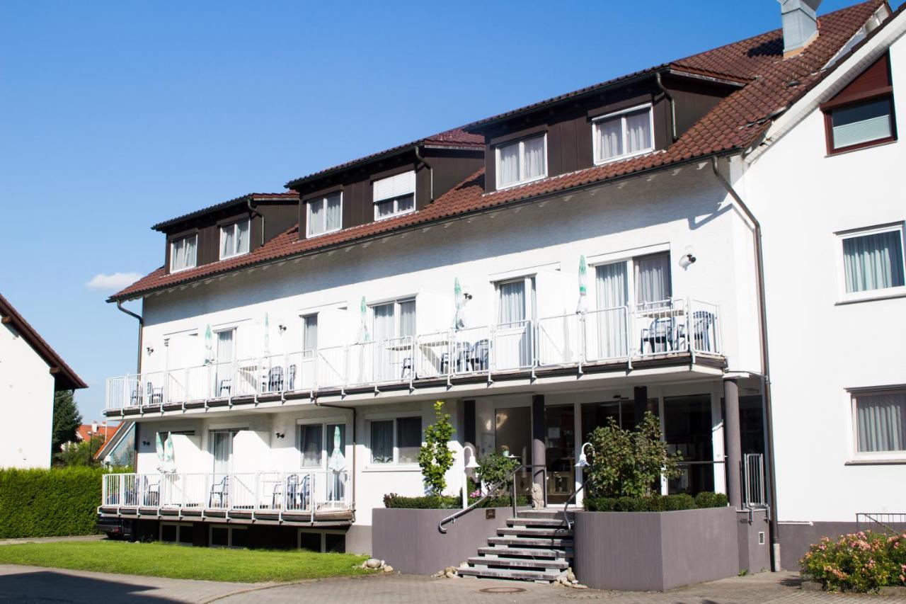 Hotel Loewen Меккенбойрен Экстерьер фото