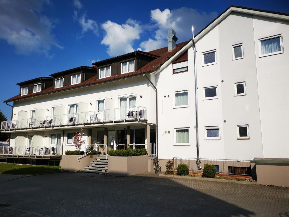 Hotel Loewen Меккенбойрен Экстерьер фото